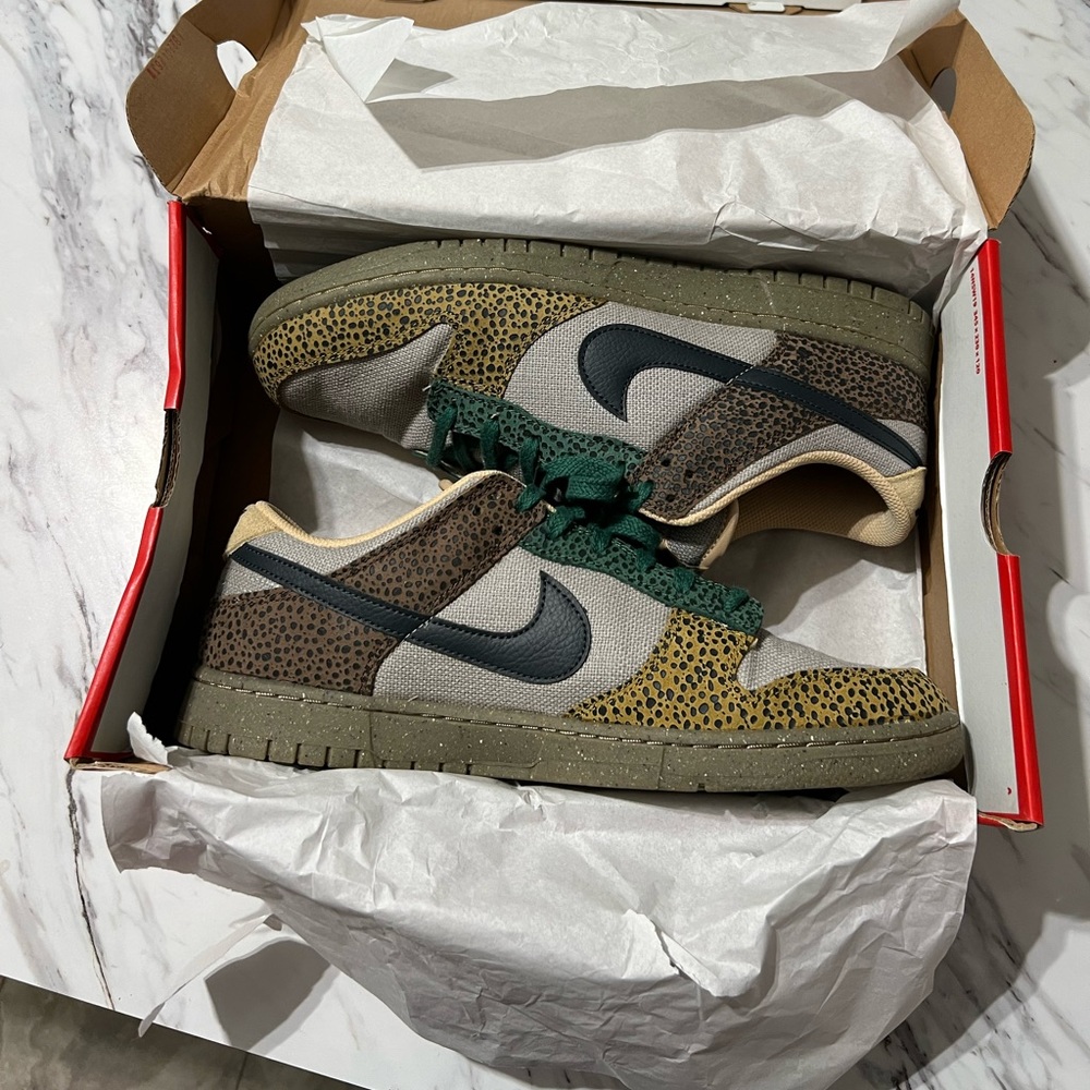 Nike dunk low safari golden moss
